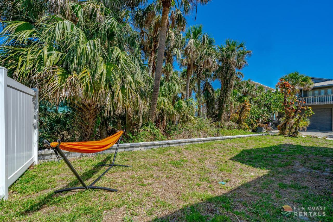 Dog Friendly Loft Steps From Beach With Gas Barbecue Grill And Upstairs Deck! New Smyrna Beach Exterior photo