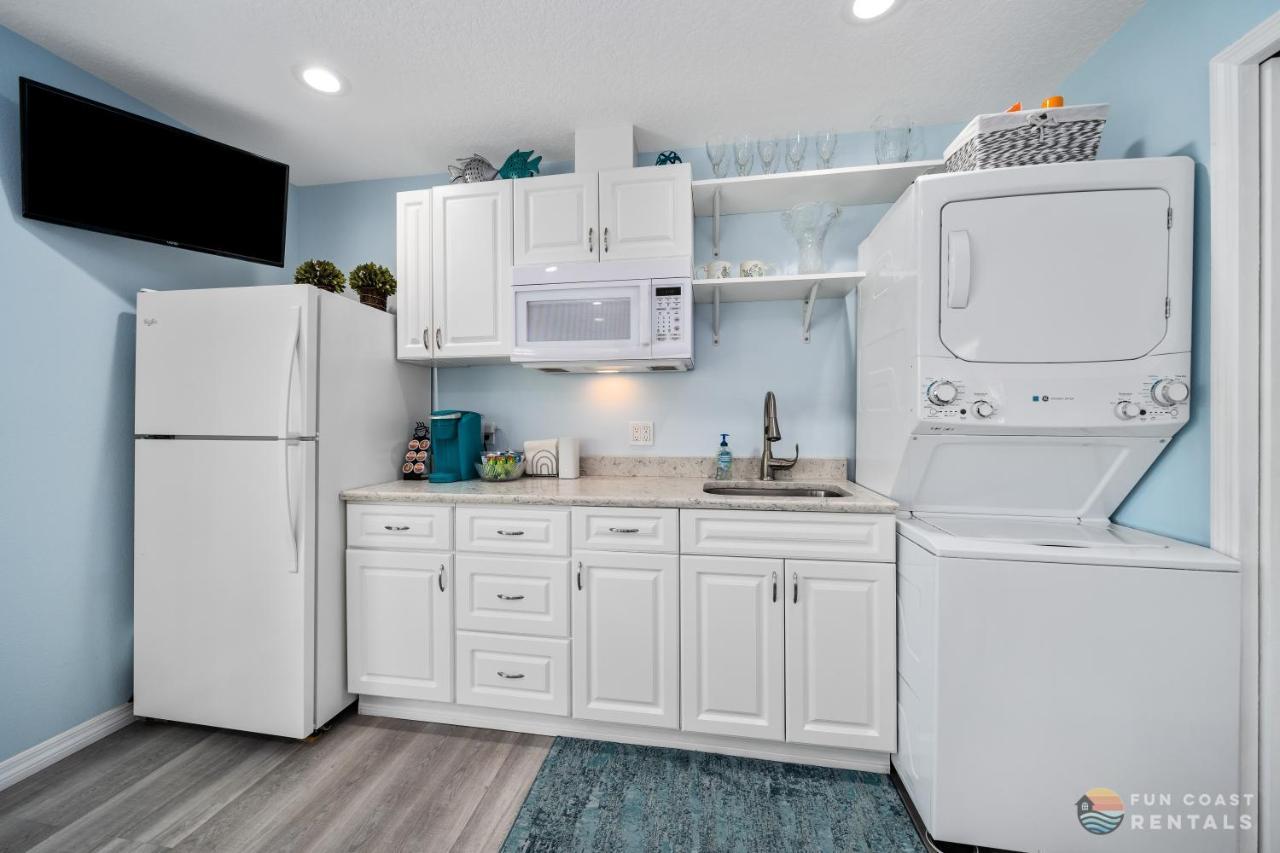 Dog Friendly Loft Steps From Beach With Gas Barbecue Grill And Upstairs Deck! New Smyrna Beach Exterior photo