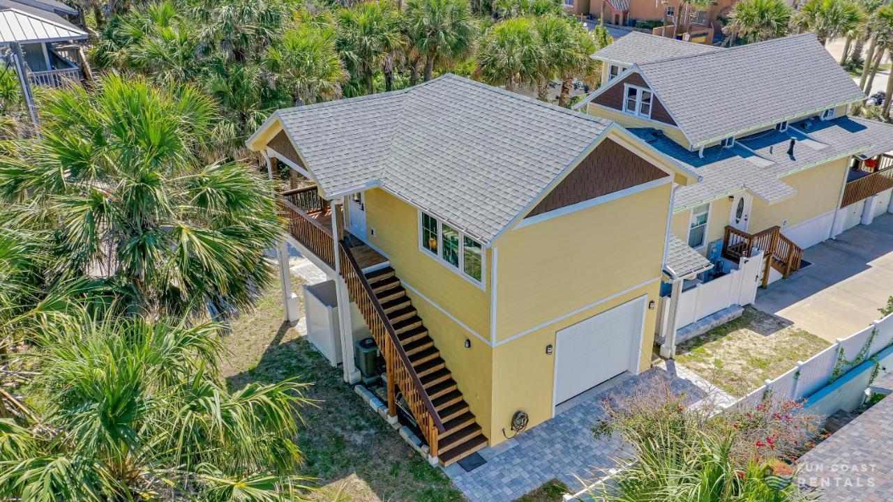 Dog Friendly Loft Steps From Beach With Gas Barbecue Grill And Upstairs Deck! New Smyrna Beach Exterior photo