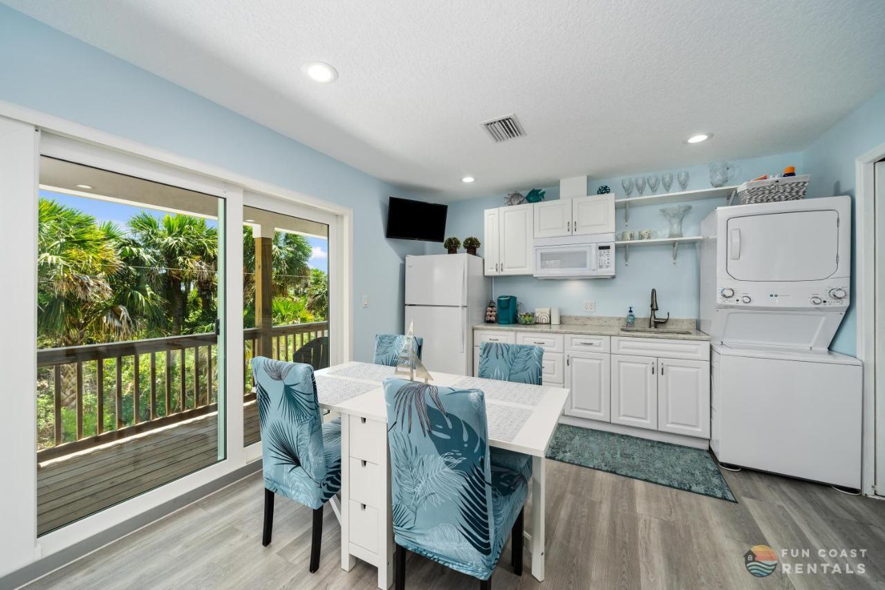 Dog Friendly Loft Steps From Beach With Gas Barbecue Grill And Upstairs Deck! New Smyrna Beach Exterior photo